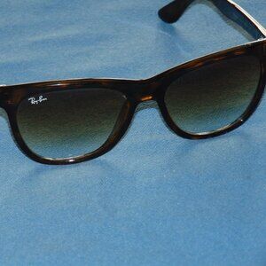 RAYBAN 4184 SUNGLASSES